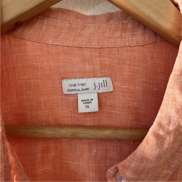 J. Jill Linen Button Top - Picture 2 of 3